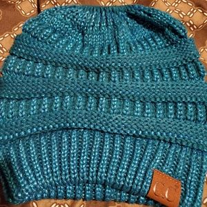 Pony tail open top beanie